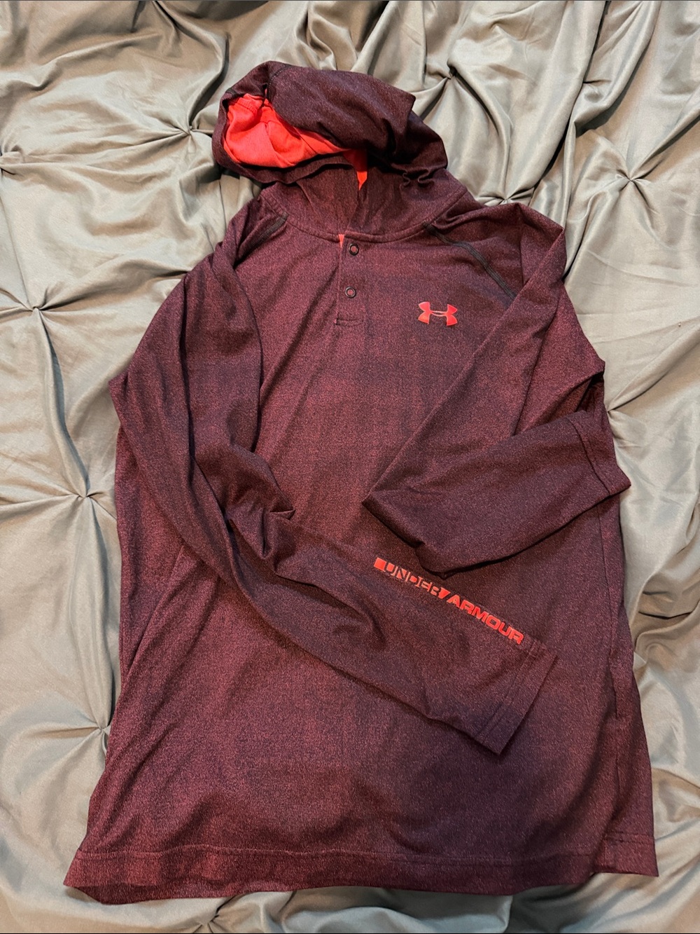 Under Armour Men's Maroon Hooded Long-Sleeve Pullover
